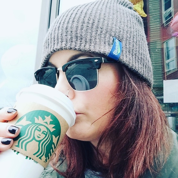 Meet your Posher, Meghan - Picture 5 of 6